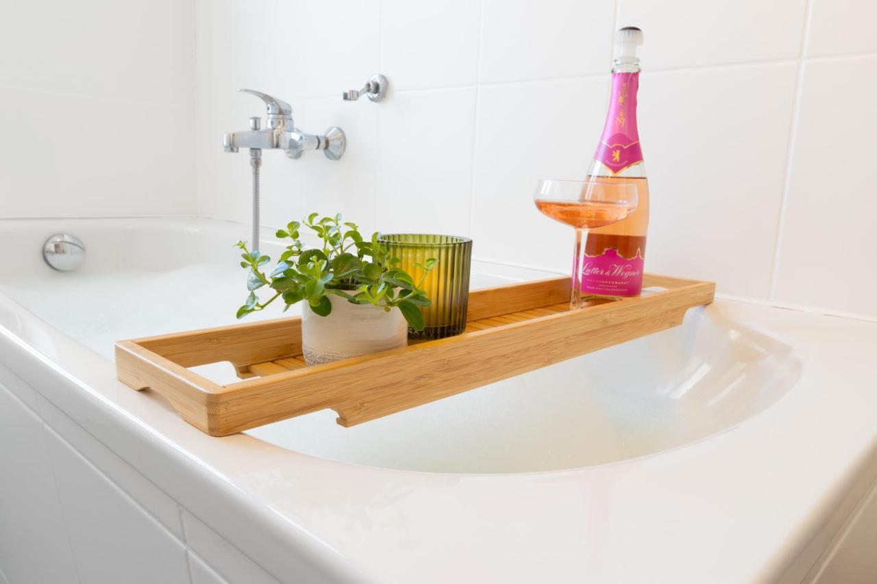 Ruhige Wohnung In Zentraler Lage - Quiet Flat In A Central Location Magdeburg Luaran gambar