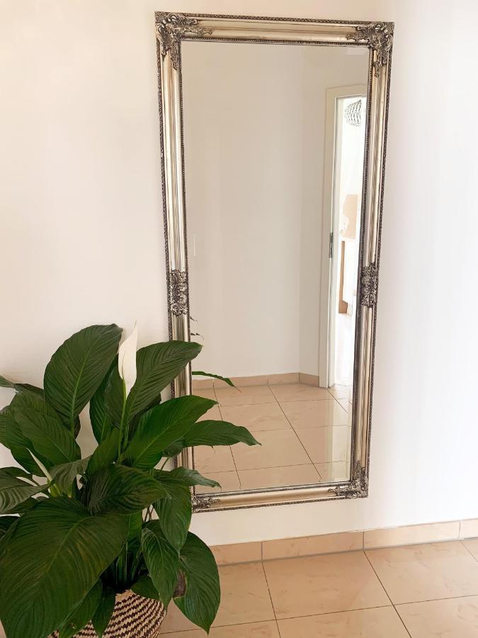 Ruhige Wohnung In Zentraler Lage - Quiet Flat In A Central Location Magdeburg Luaran gambar